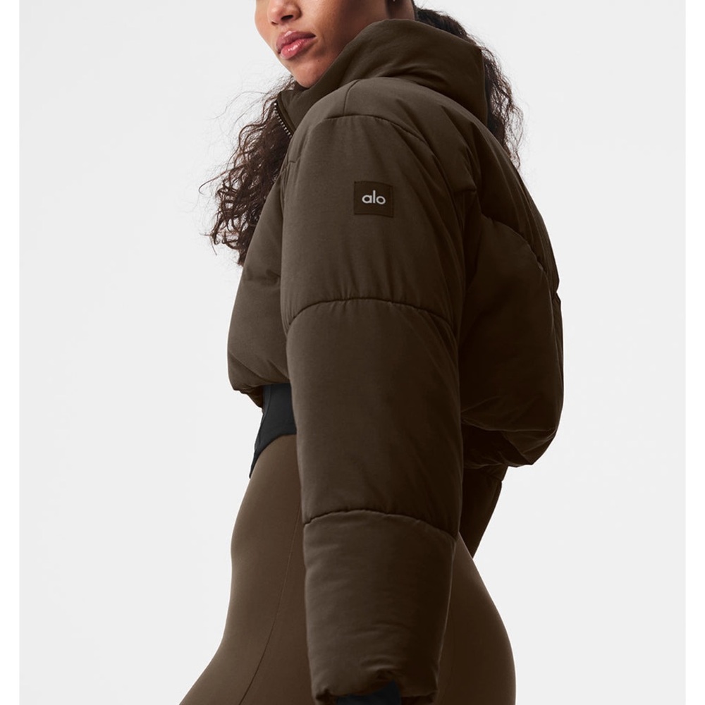 ALO Yoga Main Act Corset Puffer Espresso